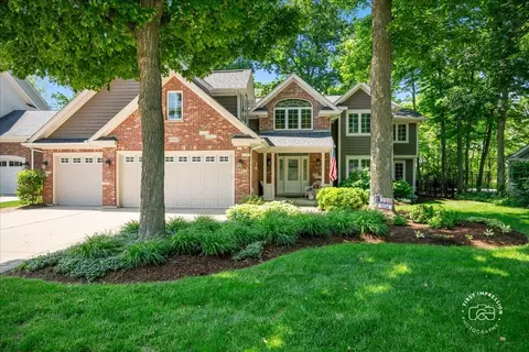 1315 Heatherton Dr, Naperville, IL 60563