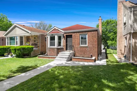 14424 S Wallace Ave, Riverdale, IL 60827