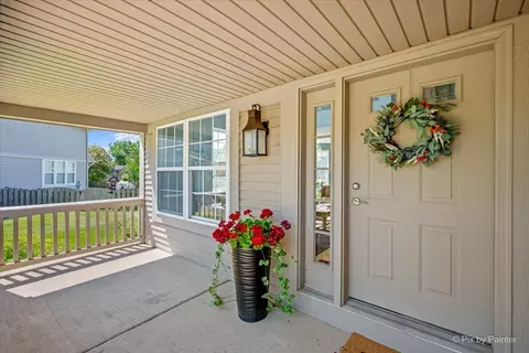 Exterior - 142 Augusta Ln, Cary, IL 60013 photo 3 of 10