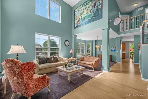 Living - 142 Augusta Ln, Cary, IL 60013 photo 2 of 6