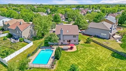View/Area - 142 Augusta Ln, Cary, IL 60013 photo 3 of 6