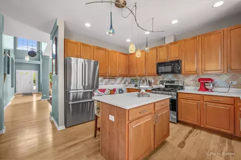 Kitchen - 142 Augusta Ln, Cary, IL 60013 photo 1 of 5