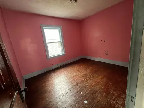 Bedroom - 2520 183rd St, Lansing, IL 60438 photo 2 of 3