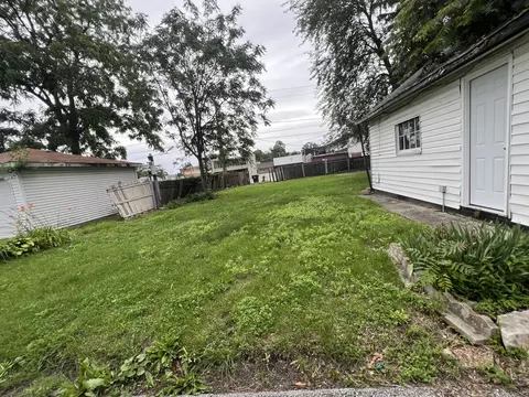 Exterior - 2520 183rd St, Lansing, IL 60438 photo 2 of 2