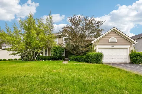 2421 Chambourd Dr, Buffalo Grove, IL 60089