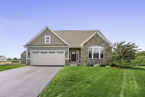 1306 S Wind Dr, Sandwich, IL 60548