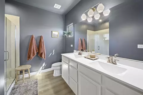 Bath - 1306 S Wind Dr, Sandwich, IL 60548 photo 2 of 2
