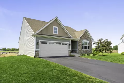 Exterior - 1306 S Wind Dr, Sandwich, IL 60548 photo 3 of 8