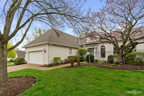 6 Glengarry Ln, Sugar Grove, IL 60554