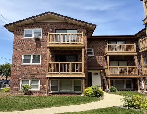 6447 S Narragansett Ave #1B, Chicago, IL 60638