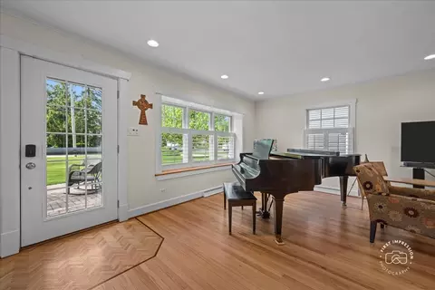 Entry Way - 1419 E Forest Ave, Wheaton, IL 60187 photo 1 of 2