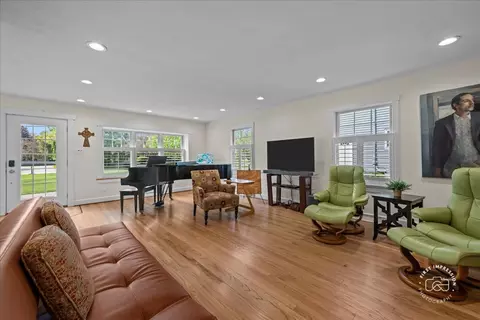 Living - 1419 E Forest Ave, Wheaton, IL 60187 photo 1 of 3