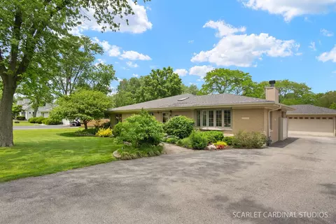 526 72nd St, Darien, IL 60561