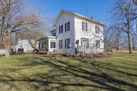 1769 Paw Paw Rd, Steward, IL 60553
