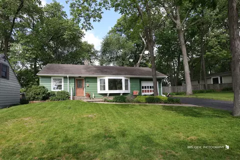 380 Ridge Ave, Crystal Lake, IL 60014