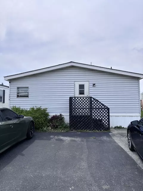 198 Park Ln, Sauk Village, IL 60411