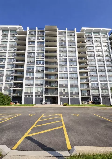 8809 W Golf Rd #11F, Niles, IL 60714