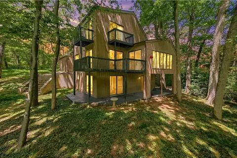 1309 Wildwood Ln, Mahomet, IL 61853