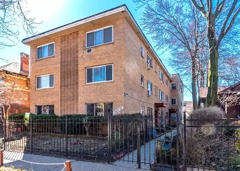 1657 W Farwell Ave #2D, Chicago, IL 60626