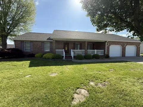 1303 N Magnolia Dr, Marion, IL 62959