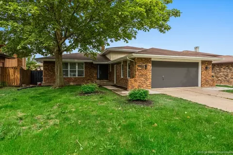 17922 State Line Ave, Lansing, IL 60438