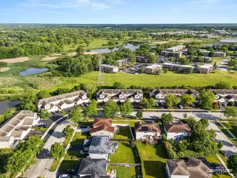 View/Area - 2158 W Adobe Dr, Addison, IL 60101 photo 6 of 9