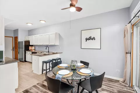 Dining - 2158 W Adobe Dr, Addison, IL 60101 photo 2 of 2