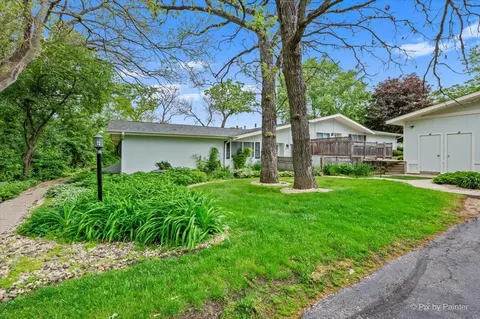 Exterior - 915 Royal Dr #A3, Mchenry, IL 60050 photo 5 of 8