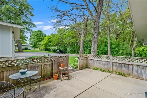 Exterior - 915 Royal Dr #A3, Mchenry, IL 60050 photo 3 of 8
