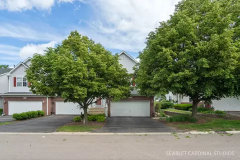 217 Ridge Rd, North Aurora, IL 60542