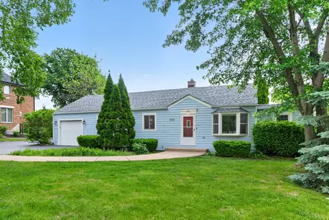 7339 S Park Ave, Burr Ridge, IL 60527