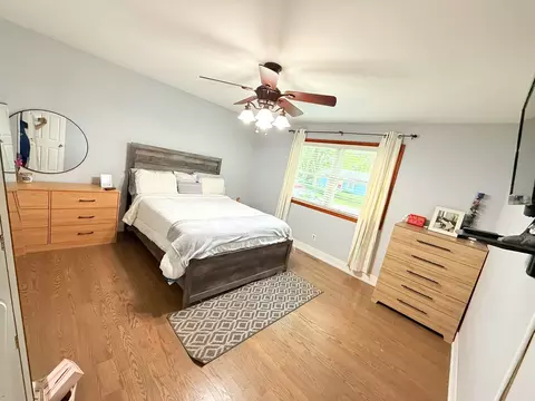Bedroom - 6705 Pheasant Trl, Cary, IL 60013 photo 2 of 3