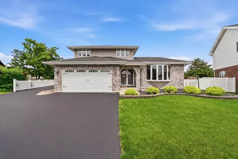 14807 Becky Ct, Oak Forest, IL 60452