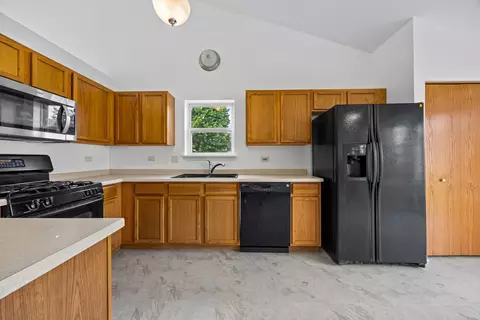 Kitchen - 1730 Kenicott Ct, Plainfield, IL 60586 photo 3 of 3