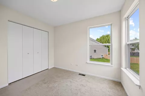 Bedroom - 1730 Kenicott Ct, Plainfield, IL 60586 photo 4 of 6