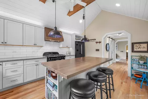 Kitchen - 32 W235 Army Trail Rd, Wayne, IL 60184 photo 3 of 3