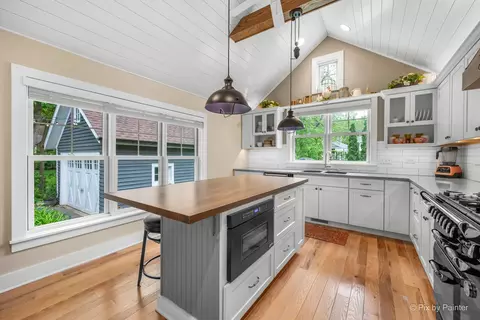 Kitchen - 32 W235 Army Trail Rd, Wayne, IL 60184 photo 1 of 3