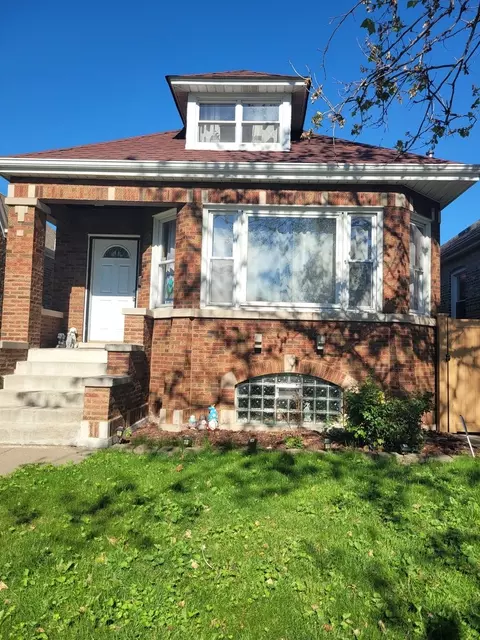 6005 S Tripp Ave, Chicago, IL 60629