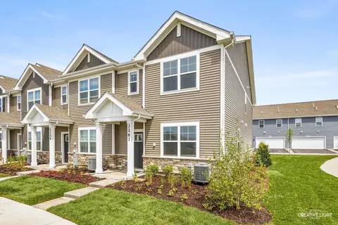2261 Riesling Rd, Oswego, IL 60543