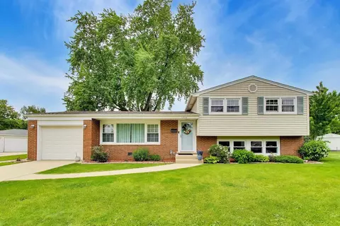 1316 W Plymouth Ct, Arlington Heights, IL 60004