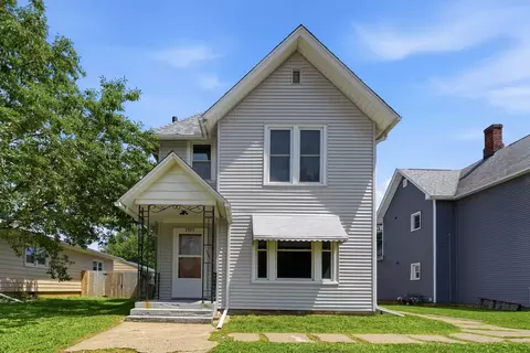 2707 Pershing Blvd, Clinton, IA 52732