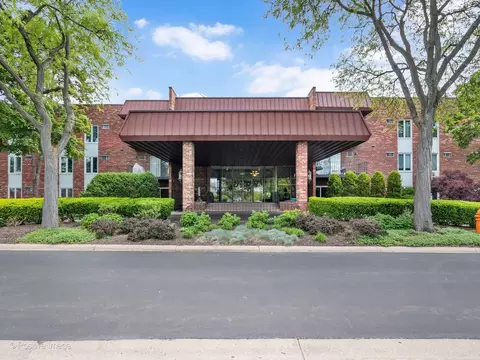 1121 W Ogden Ave #253, Naperville, IL 60563