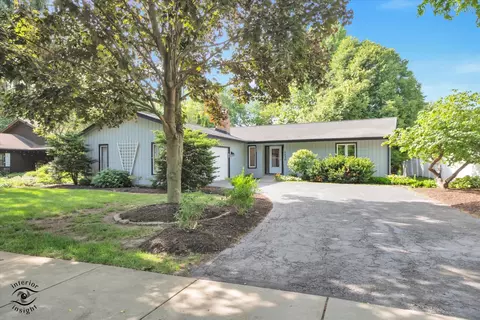 1130 Laureli Cir, Naperville, IL 60540