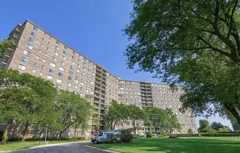 7141 N Kedzie Ave #912, Chicago, IL 60645