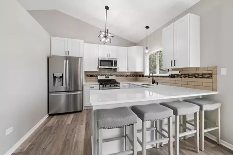 Kitchen - 5724 Brosam Dr, Plainfield, IL 60586 photo 4 of 4