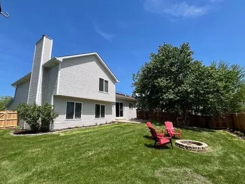 Exterior - 5724 Brosam Dr, Plainfield, IL 60586 photo 6 of 9