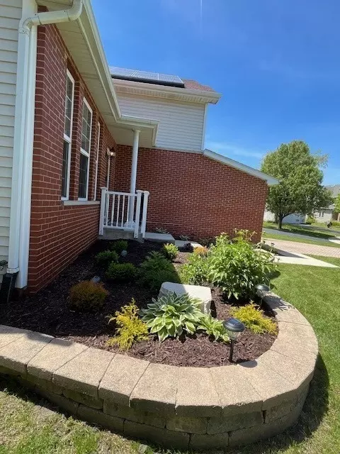 Exterior - 5724 Brosam Dr, Plainfield, IL 60586 photo 7 of 9