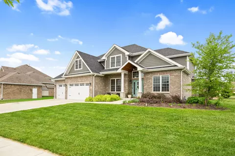 24234 S Sunset Lakes Dr, Manhattan, IL 60442