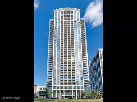 1235 S Prairie Ave #1404, Chicago, IL 60605