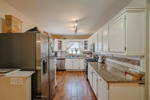 Kitchen - 4123 Prescott Ave, Lyons, IL 60534 photo 1 of 3